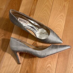 Badgley Mischka Metallic Gray Heels